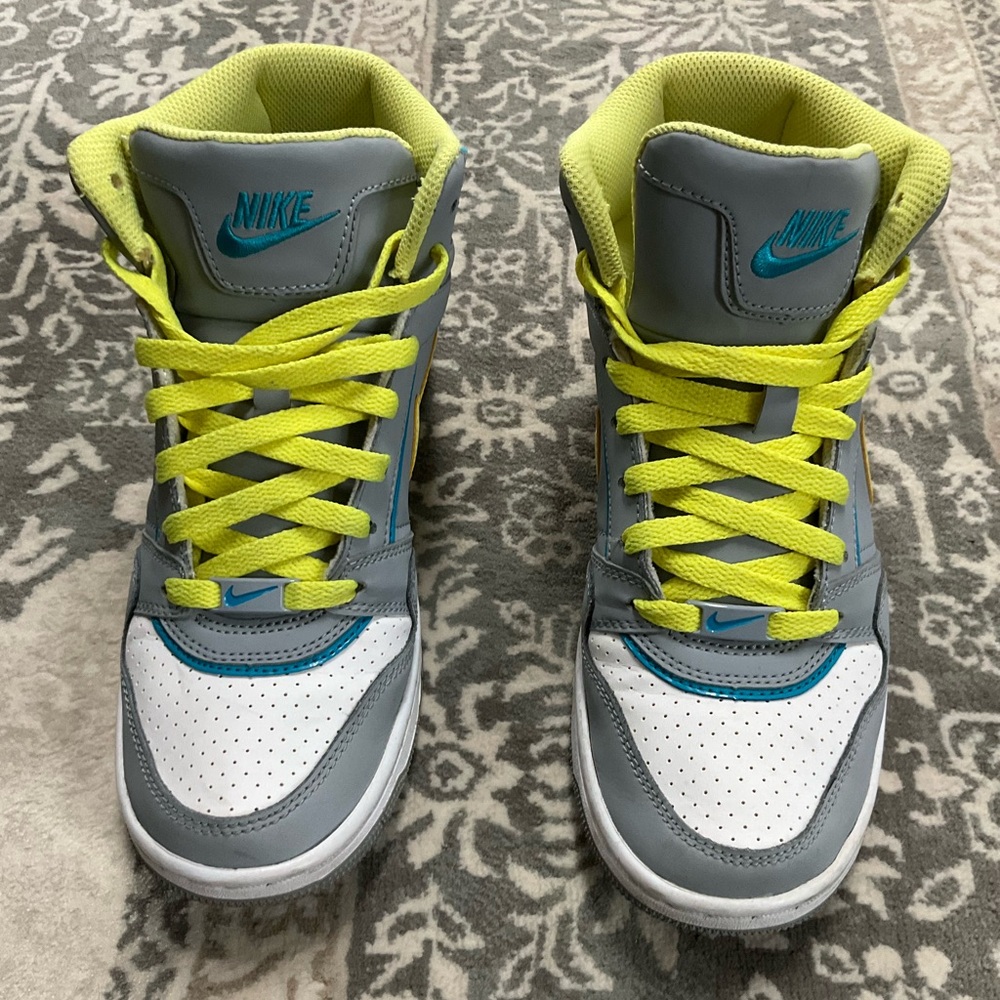 Nike Kids High-Top Sneakers in Gray, White & Neon Yellow with Teal Big Boy Sz 7